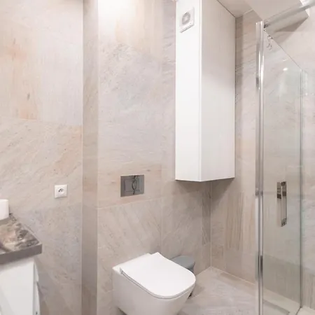 Kochanowskiego Z Ogrodkiem I Garazem - Dream * ウストロン