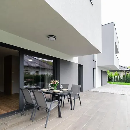 Kochanowskiego Z Ogrodkiem I Garazem - Dream